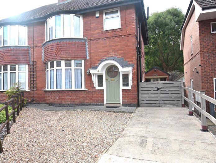 3 Bedroom Semi-Detached House To Rent In Arnside Place, Heslington Road, York, YO10