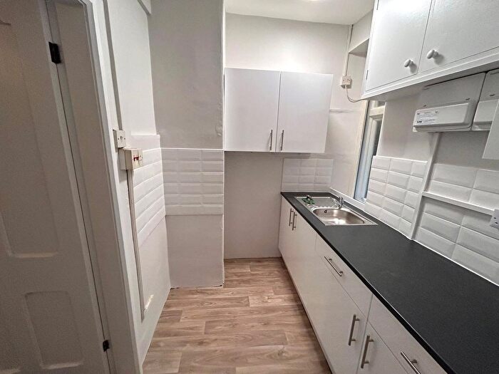 1 Bedroom Flat To Rent In Bede Houses, Middle Street, Burton-By-Lincoln, Lincoln, LN1