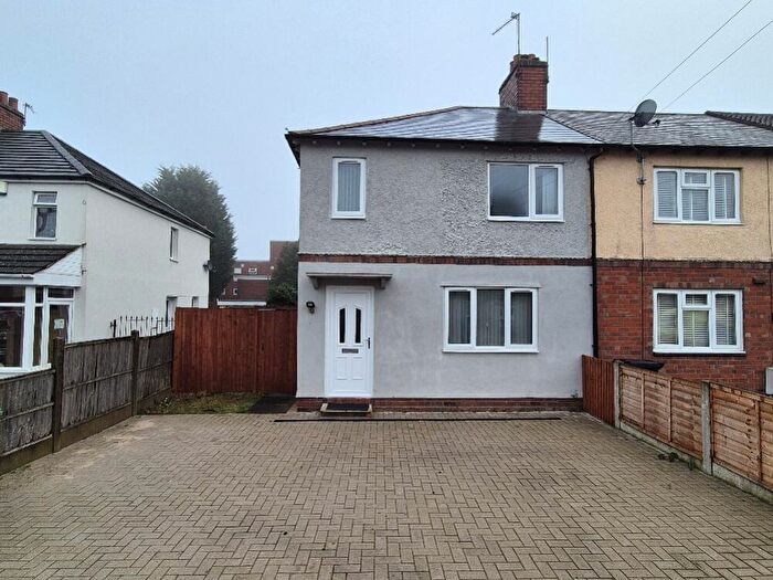 3 Bedroom End Of Terrace House To Rent In Westfield Road, Halesowen, West Midlands, B62