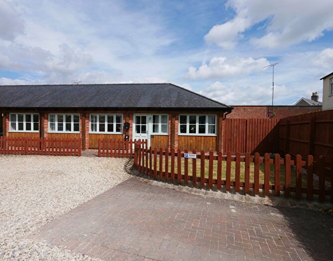 3 Bedroom Barn Conversion To Rent In Queen Street, Cirencester, GL7