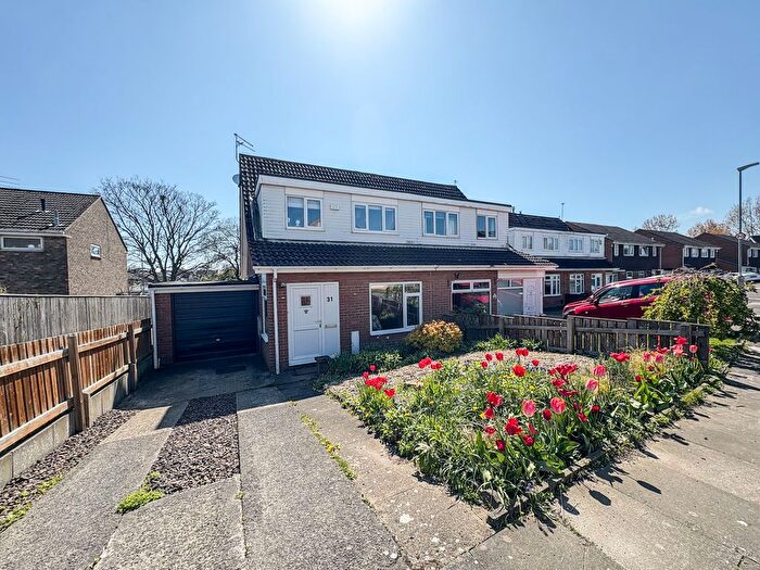 3 Bedroom Semi-Detached House For Sale In Heron Close, Blyth, NE24