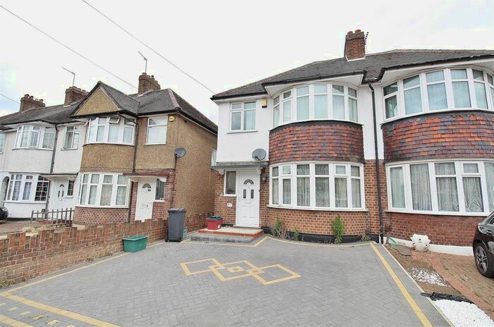 3 Bedroom Semi-Detached House To Rent In Elmer Gardens, Isleworth, TW7
