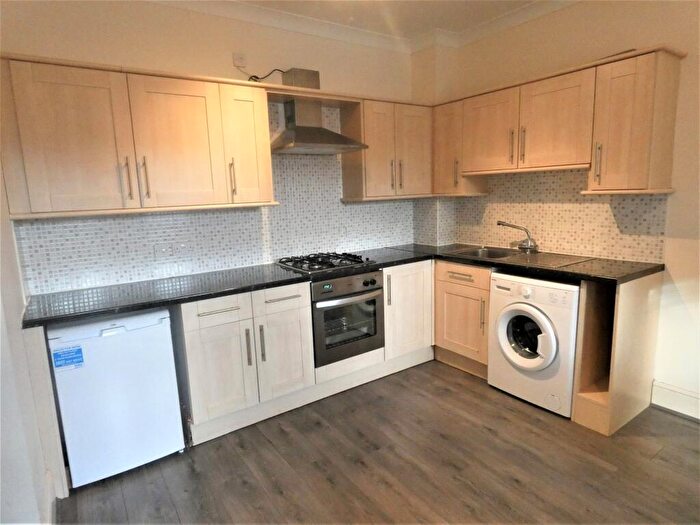 1 Bedroom Flat To Rent In William Place, Bow, London, E3