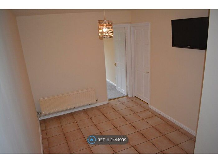 2 Bedroom Bungalow To Rent In Trueman Place, Oldbrook, Milton Keynes, MK6