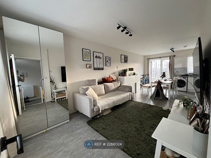 3 Bedroom Semi-Detached House To Rent In Latham Street, Liverpool, L5