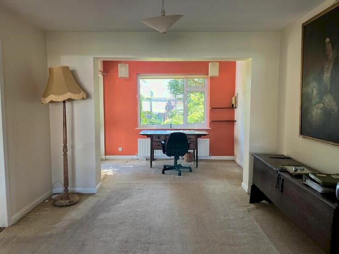 4 Bedroom Detached House For Sale In Abbots Court Drive, Tewkesbury, Gloucestershire, GL20