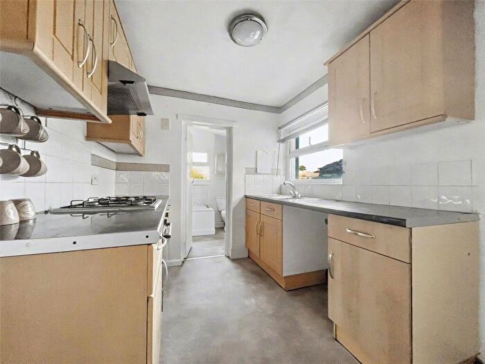 3 Bedroom Terraced House For Sale In Milton Road, Gillingham, Kent, ME7