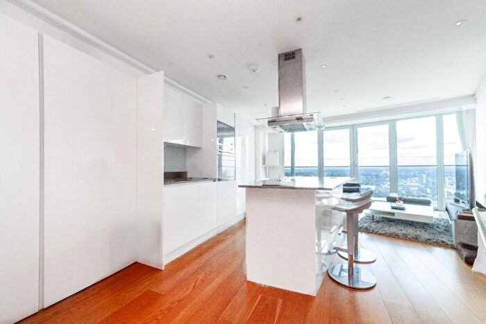 1 Bedroom Flat For Sale In Crossharbour Plaza, London, E14