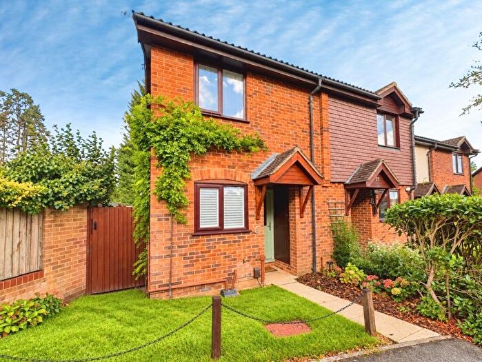 2 Bedroom End Of Terrace House For Sale In Britten Close, Ash, Surrey, GU12
