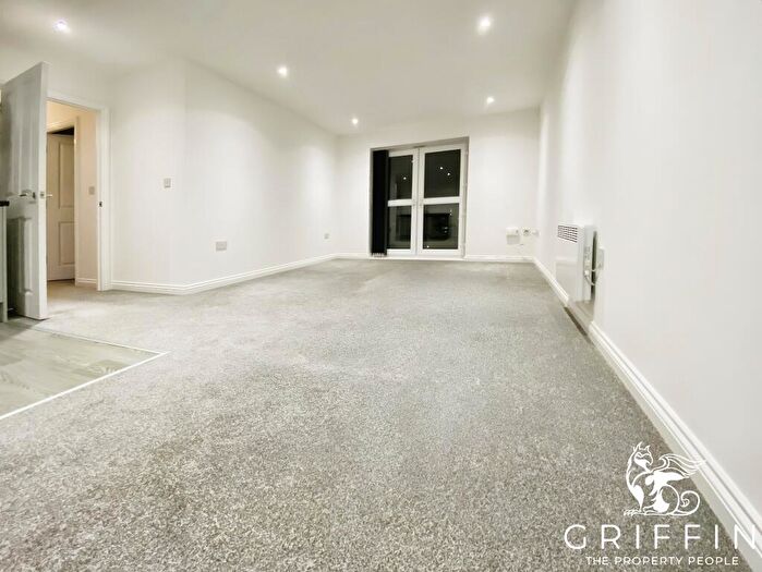1 Bedroom Flat To Rent In Melbourne Road, Tilbury, RM18