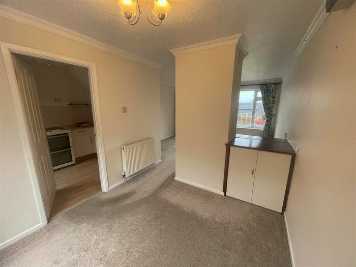 3 Bedroom SemiDetached House To Rent In Hollywell Road, Mitcheldean