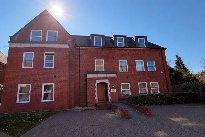 2 Bedroom Flat To Rent In New Dover Road, Canterbury, CT1