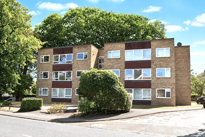 2 Bedroom Apartment To Rent In St Georges Avenue, Weybridge, KT13
