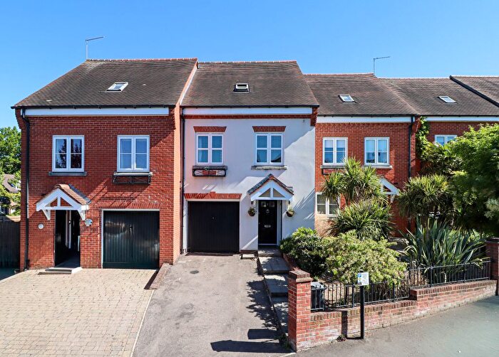 4 Bedroom Terraced House To Rent In Pegasus Place, St. Albans, Hertfordshire, AL3