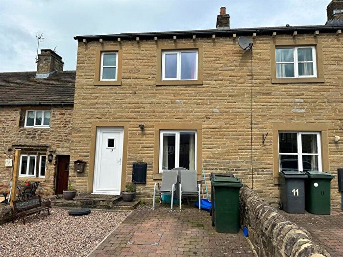 3 Bedroom Terraced House To Rent In St. Johns Close, Silsden, BD20