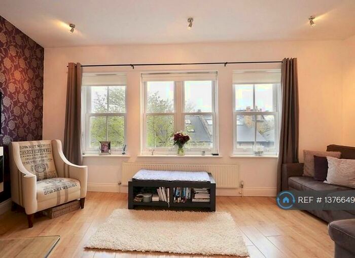 2 Bedroom Flat To Rent In Melbourne Grove, London, SE22