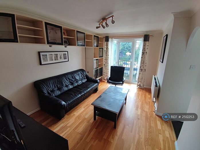 1 Bedroom Flat To Rent In Bream Close, London, N17