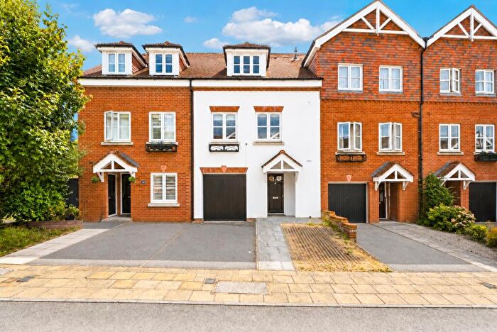 3 Bedroom Terraced House For Sale In Pegasus Place, St. Albans, Hertfordshire, AL3