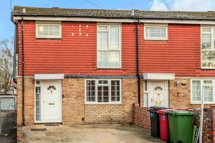 4 Bedroom Semi-Detached House To Rent In Sussex Place, Slough, SL1