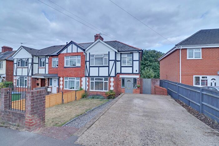 3 Bedroom Semi-Detached House For Sale In Middle Road, Sholing, SO19