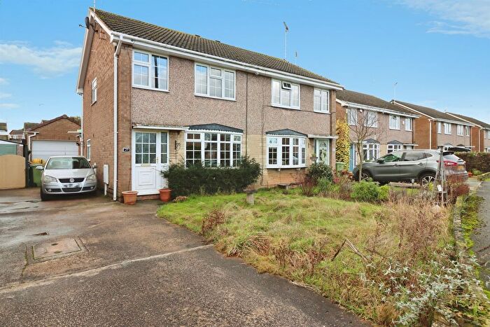 3 Bedroom Semi Detached House For Sale In Northfields, Clowne, Chesterfield, S43