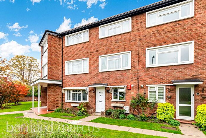 2 Bedroom Flat For Sale In Ditton Road, Surbiton, KT6