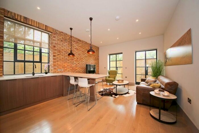 1 Bedroom Flat To Rent In Carlton Works, Sevenoaks, TN13