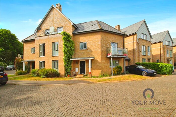4 Bedroom Semi-Detached House For Sale In Kingcup Avenue, Hemel Hempstead, HP2
