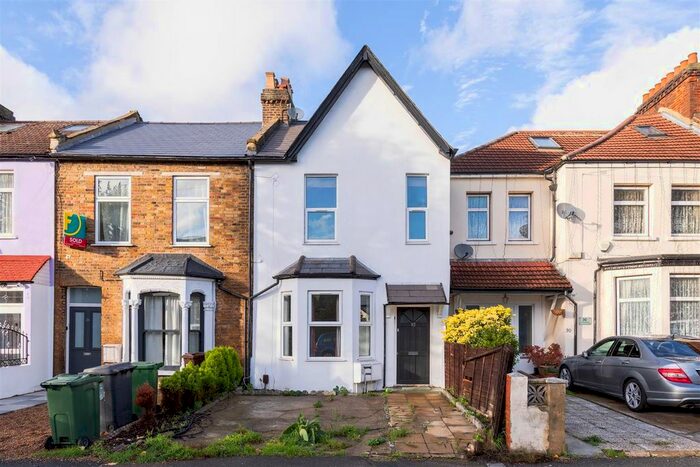 2 Bedroom Flat To Rent In Northcote Road, London, E17