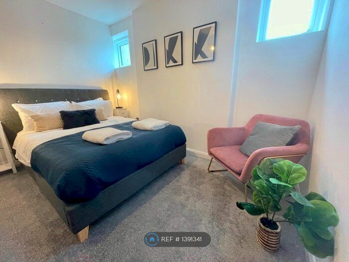 2 Bedroom Flat To Rent In Cricklade Street, Cirencester, GL7