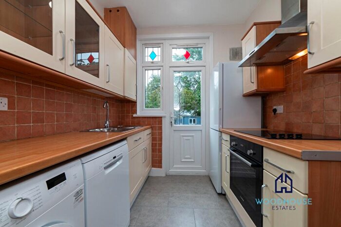 3 Bedroom Terraced House To Rent In Upsdell Avenue, London, N13
