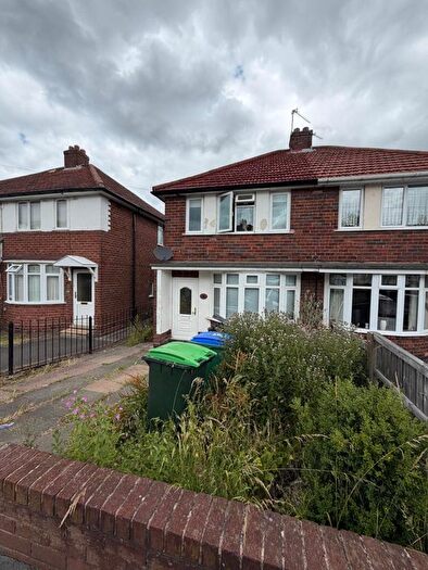 2 Bedroom Semi-Detached House To Rent In Elm Terrace, Tividale, Oldbury, B69