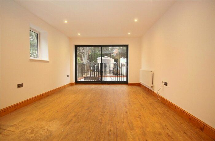 2 Bedroom Flat To Rent In Madeley Road, Ealing W5
