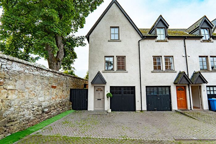 3 Bedroom End Terrace House For Sale In Dornoch Square East, Dornoch, IV25