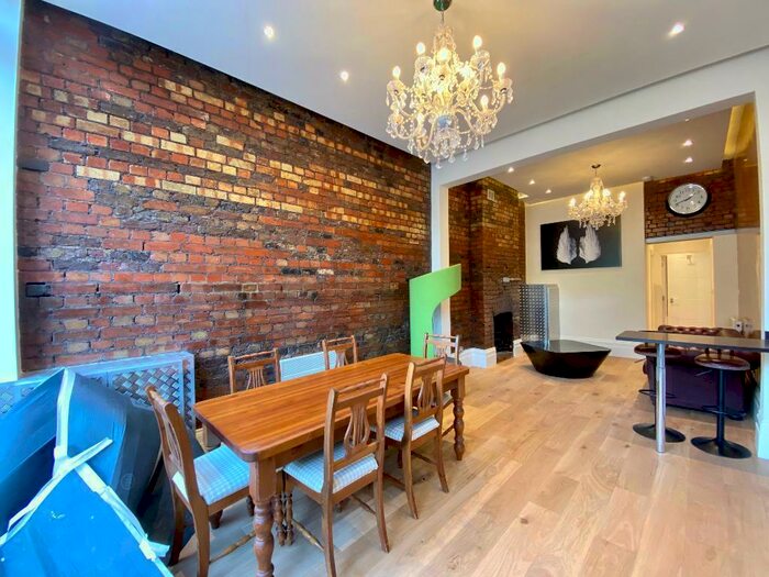 2 Bedroom Flat To Rent In Archway Road, Highgate, N19