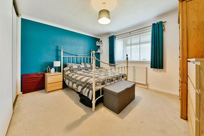 3 Bedroom Terraced House For Sale In Telford Avenue, Stevenage, Hertfordshire, SG2