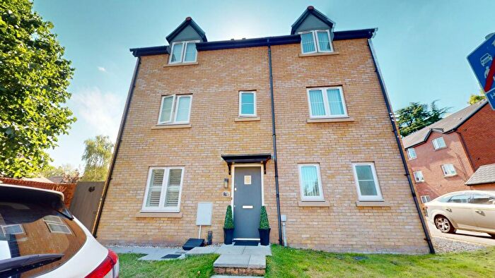 4 Bedroom Town House To Rent In Whitworth Square, Whitchurch, Cardiff, CF14