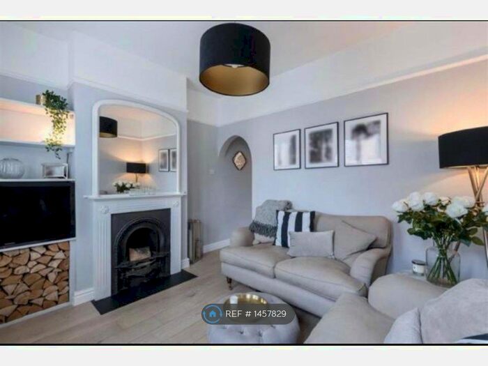 2 Bedroom Semi-Detached House To Rent In Jackson Road, Barnet, EN4