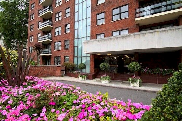 3 Bedroom Flat To Rent In Kingston House South, Ennismore Gardens, London, SW7