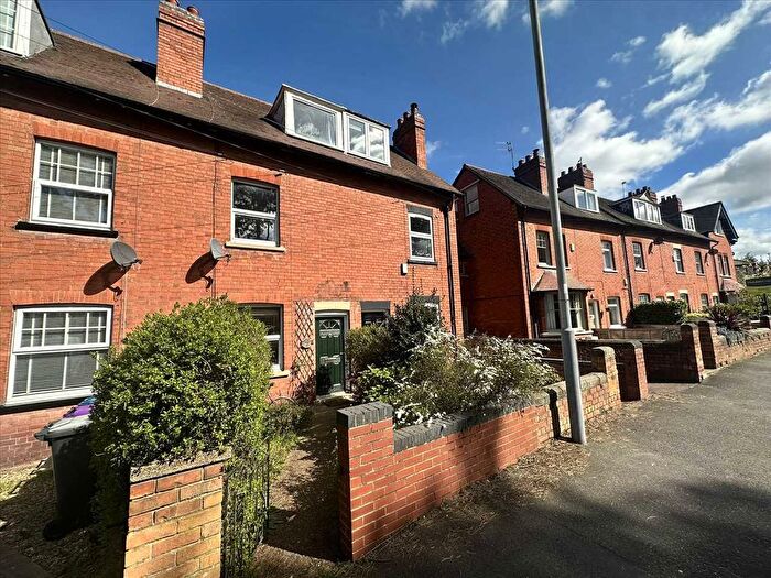 3 Bedroom Town House For Sale In Clifton Road, Ruddington, Nottingham, NG11