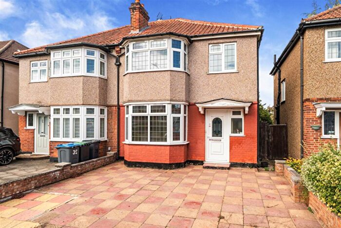 3 Bedroom Semi-Detached House For Sale In Lingfield Avenue, Kingston Upon Thames, KT1