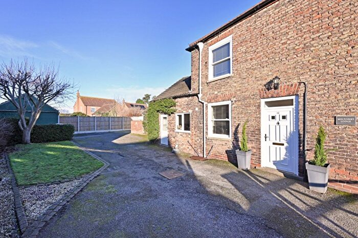 3 Bedroom Detached House For Sale In Meltonby Lodge, Kelfield Road, Riccall, YO19