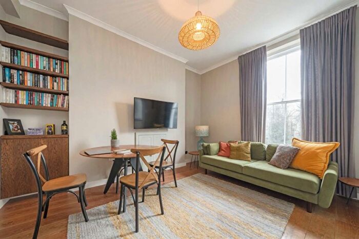 1 Bedroom Flat To Rent In Cambridge Gardens, North Kensington, W10