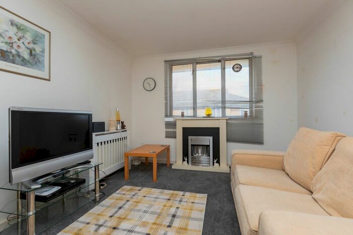 1 Bedroom Flat To Rent In Warwall, London ., E6