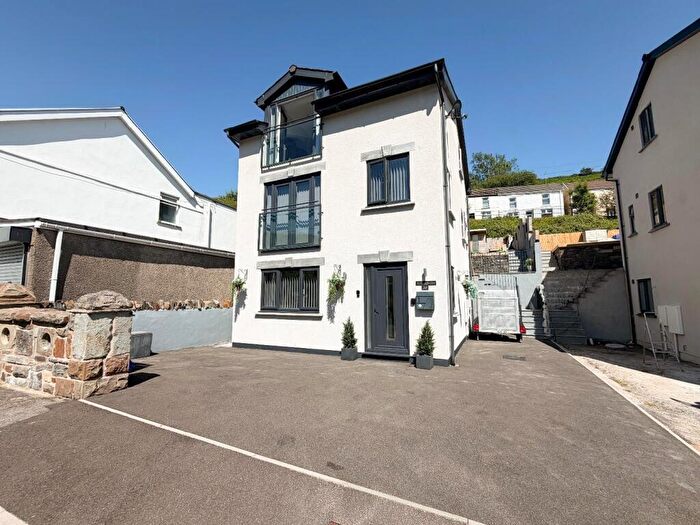 4 Bedroom Detached House For Sale In Station Road, Nantymoel, Bridgend County Borough, CF32