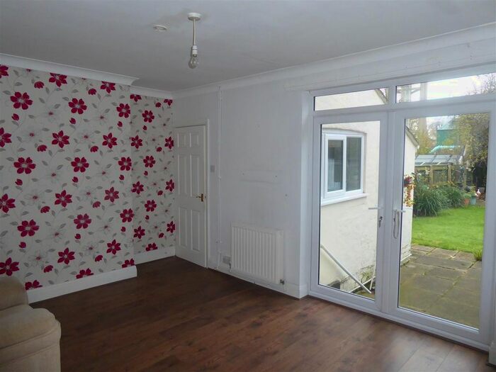 3 Bedroom Terraced House To Rent In Chelmsford Avenue, Grimsby, N.E. Lincs, DN34