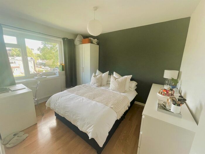 4 Bedroom Flat To Rent In Clarence Avenue Clapham, London, SW4