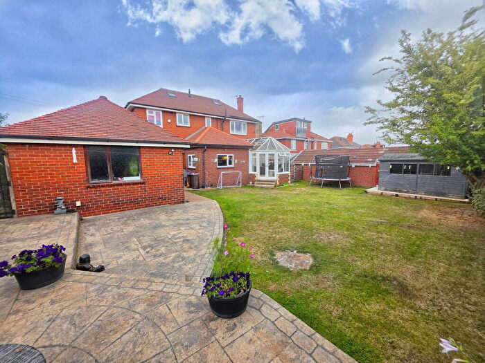 4 Bedroom Detached House For Sale In Lundhill Road, Wombwell, Barnsley, S73