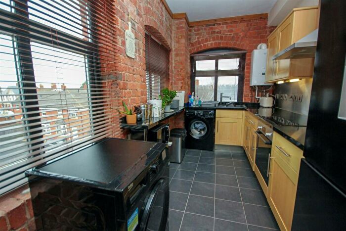 2 Bedroom Apartment For Sale In York Road, Rushden, NN10