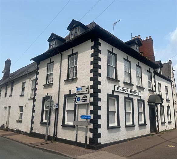 1 Bedroom Apartment For Sale In Close To Town, HR9